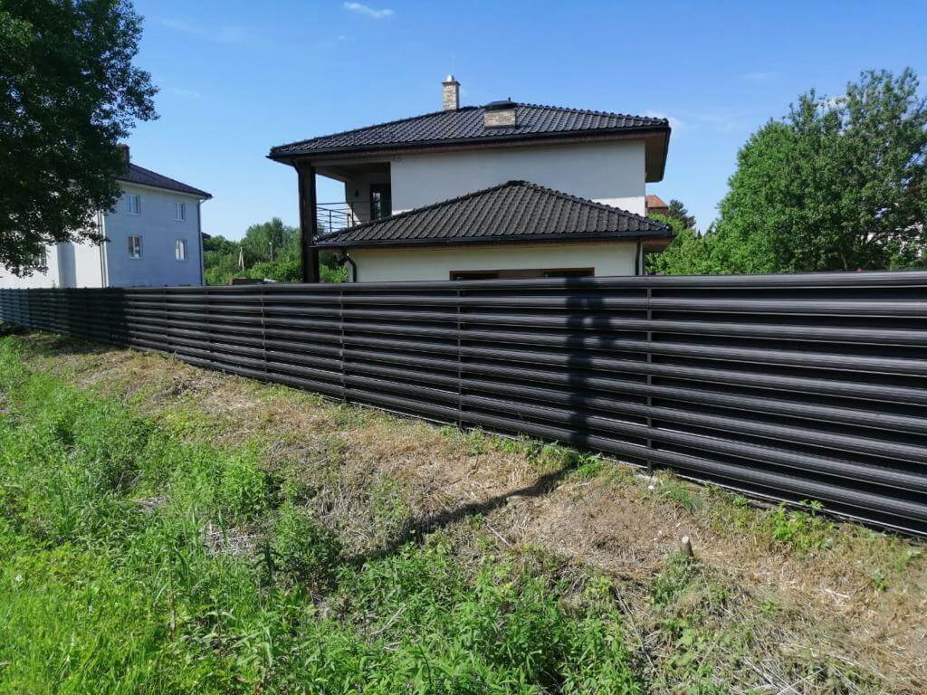 забор из штакетника Черный Стальной Бархат фото4 в Барнауле