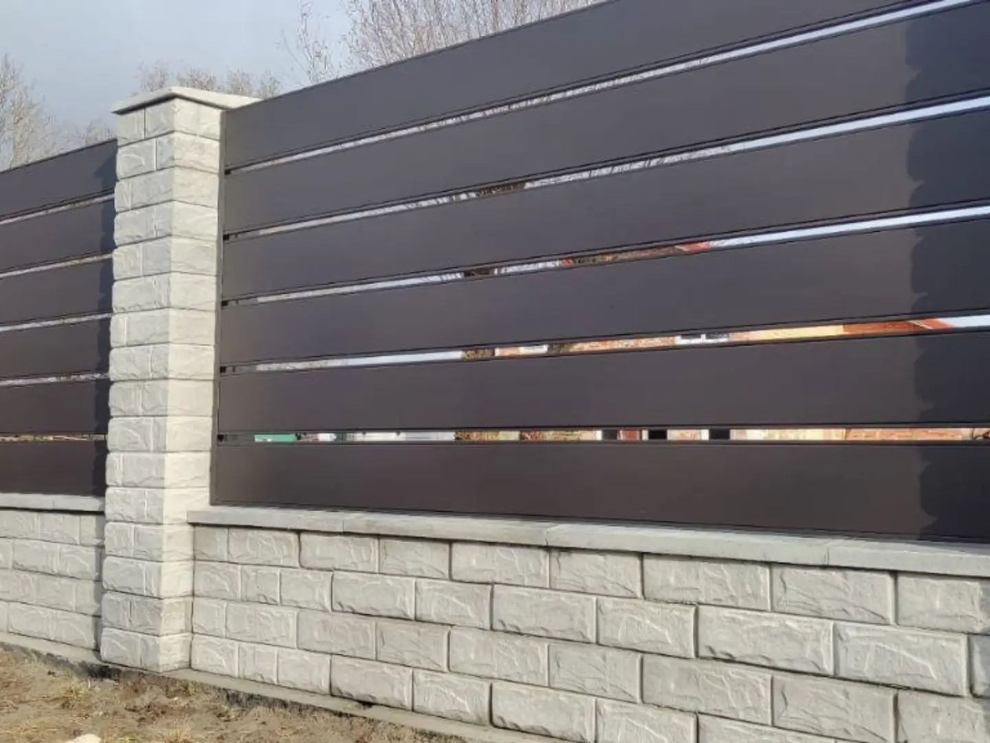 Забор-ранчо из металлопланкена 32м RAL8019 Темный Шоколад МАТТЕ фото 3 в Барнауле